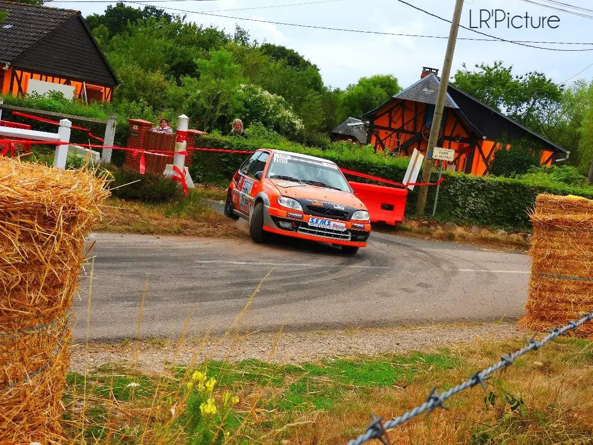 Voiture de compétition
